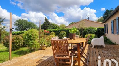 Maison traditionnelle 6 pièces de 140 m² à Saint-Christophe (86230)