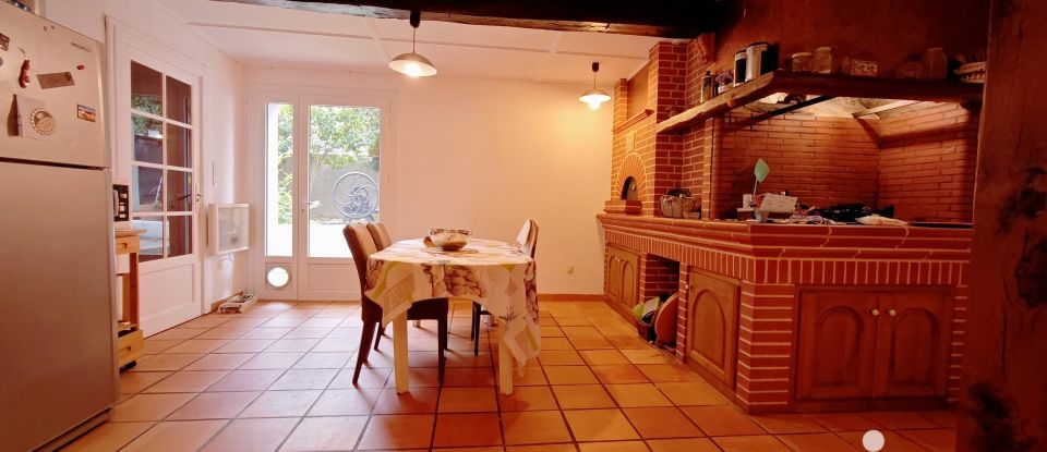 House 7 rooms of 192 m² in Saint-Léon (31560)