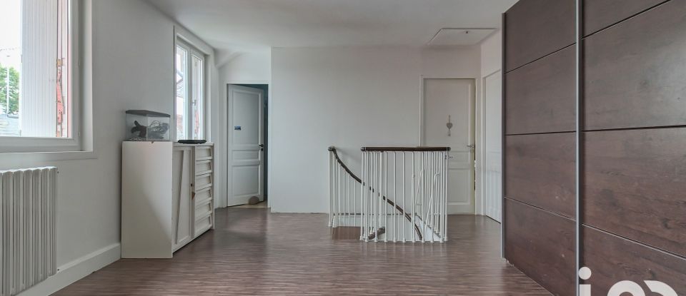 Maison 5 pièces de 127 m² à Vaiges (53480)