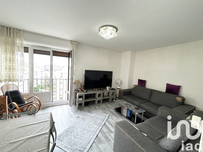 Apartment 3 rooms of 64 m² in Orléans (45000)