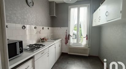 Town house 3 rooms of 61 m² in Cusset (03300)