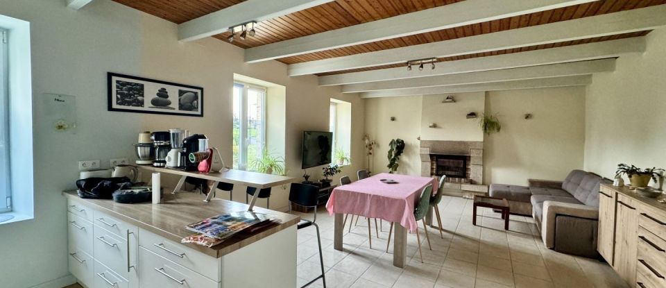 House 5 rooms of 90 m² in Saint-Jean-Trolimon (29120)