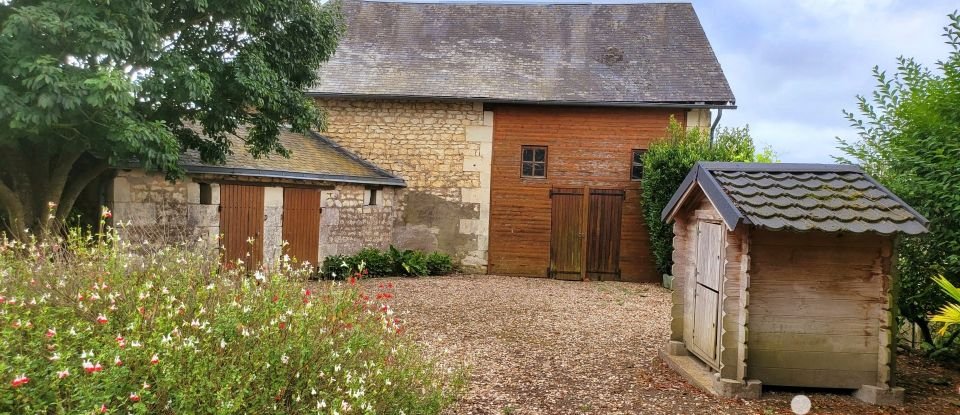 Country house 7 rooms of 196 m² in Lencloître (86140)