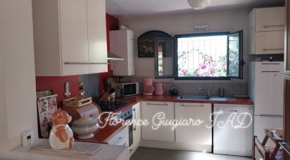 Maison 4 pièces de 90 m² à Sanary-sur-Mer (83110)