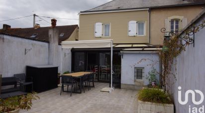 Maison 5 pièces de 114 m² à Trangé (72650)