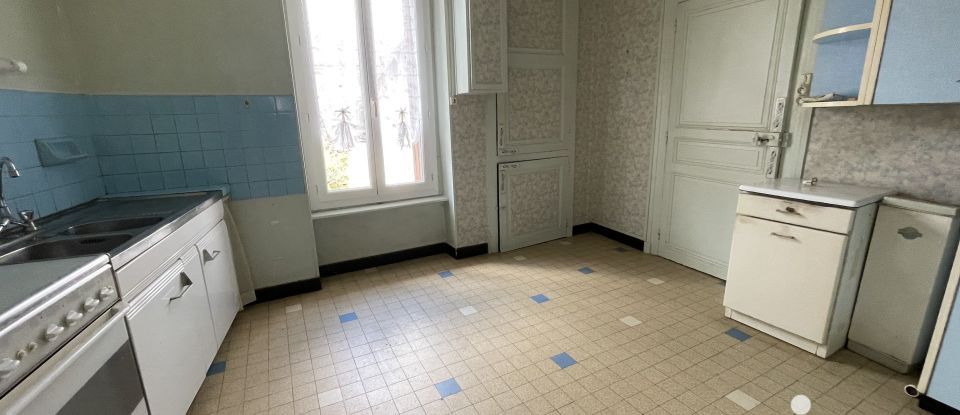 Town house 7 rooms of 178 m² in Luzy (58170)