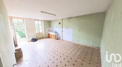 Maison de campagne 3 pièces de 84 m² à Savigny-en-Véron (37420)