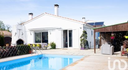 Traditional house 10 rooms of 184 m² in Le Château-d'Oléron (17480)