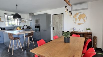 Maison 4 pièces de 87 m² à Angliers (17540)