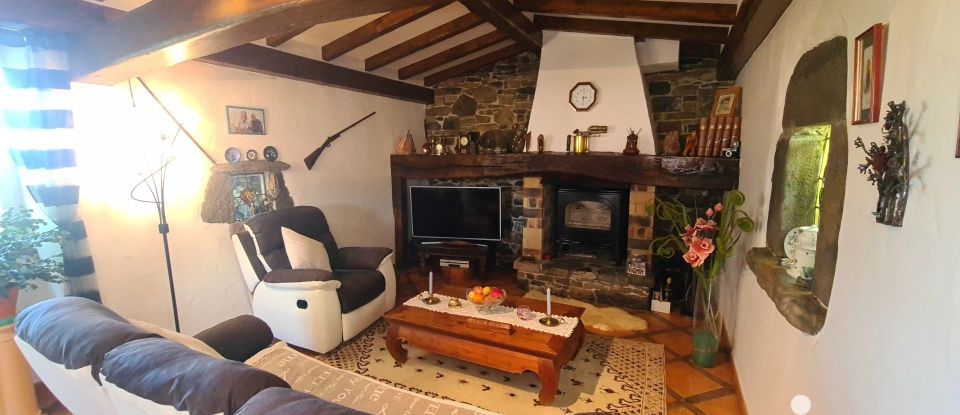 Traditional house 5 rooms of 125 m² in Ustaritz (64480)