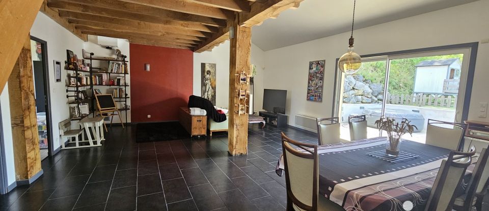 House 4 rooms of 160 m² in Ruelle-sur-Touvre (16600)