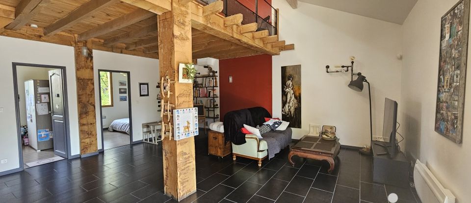 Maison 4 pièces de 160 m² à Ruelle-sur-Touvre (16600)