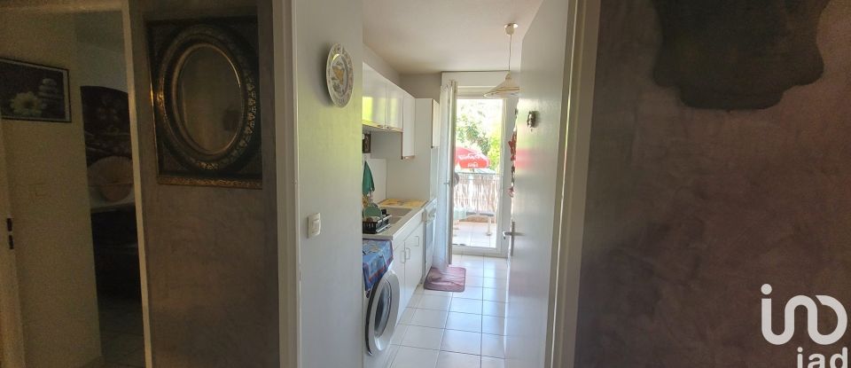 Apartment 2 rooms of 48 m² in Hyères (83400)