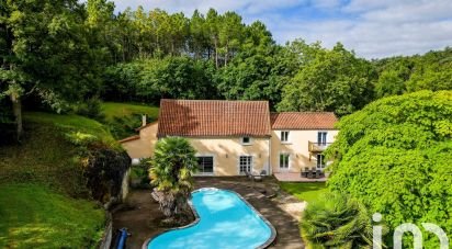 Maison de campagne 6 pièces de 208 m² à Availles-en-Châtellerault (86530)