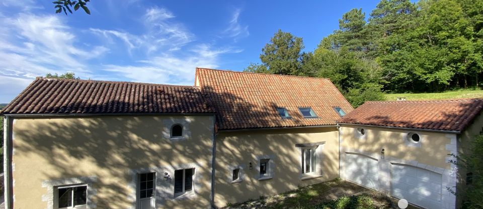 Country house 6 rooms of 208 m² in Availles-en-Châtellerault (86530)