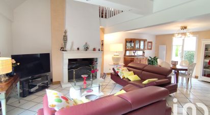 House 5 rooms of 155 m² in Cléry-Saint-André (45370)