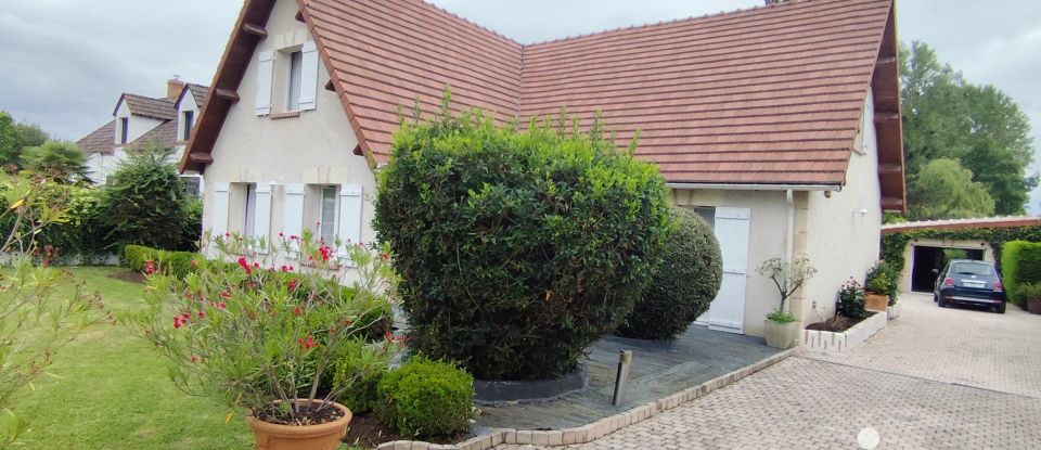 House 5 rooms of 155 m² in Cléry-Saint-André (45370)