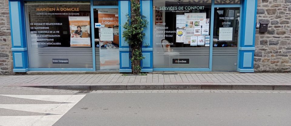 Immeuble de 120 m² à Combourg (35270)