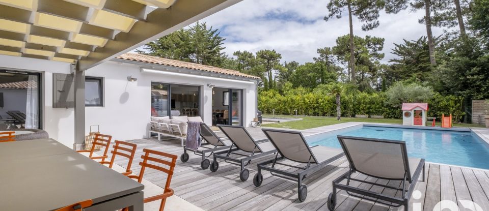 House 7 rooms of 150 m² in Rivedoux-Plage (17940)