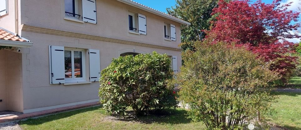 Maison 6 pièces de 165 m² à Andernos-les-Bains (33510)