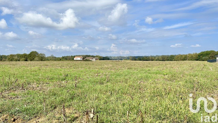 Terrain de 2 200 m² à Morlanne (64370)