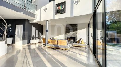 Architect house 9 rooms of 250 m² in Chessy (77700)