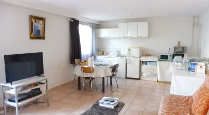 Maison traditionnelle 8 pièces de 245 m² à Lunel (34400)