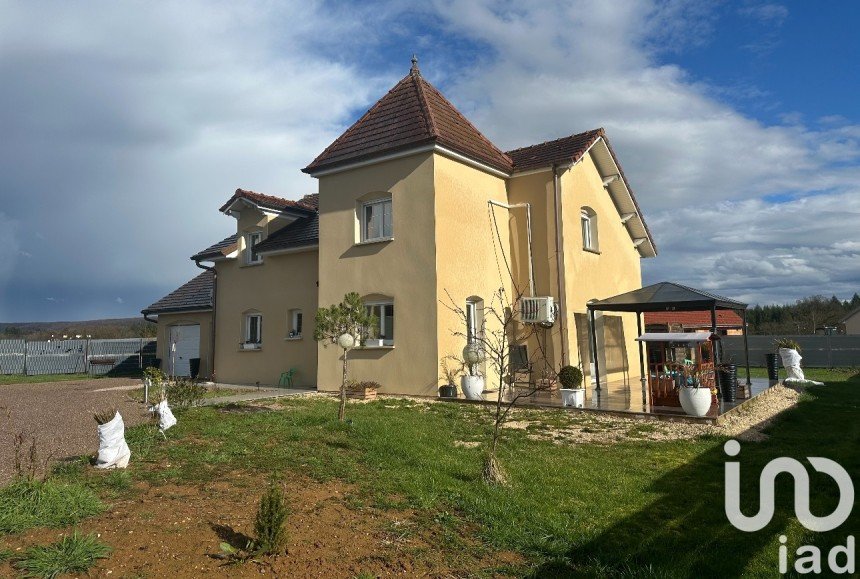 Maison 5 pièces de 150 m² à Passavant-la-Rochère (70210)