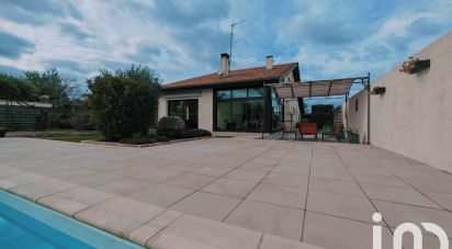 Architect house 8 rooms of 247 m² in Pessac (33600)
