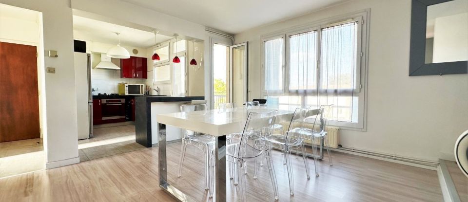 Appartement 4 pièces de 83 m² à Uzès (30700)