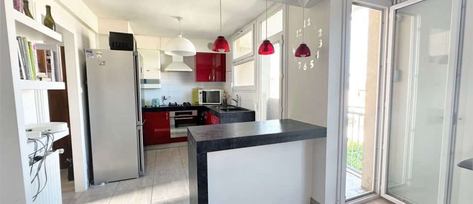 Appartement 4 pièces de 83 m² à Uzès (30700)