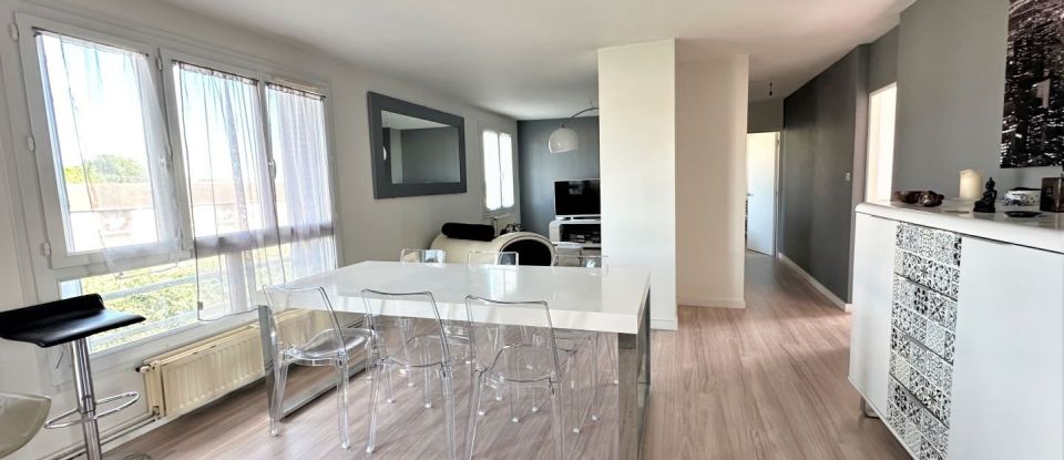 Appartement 4 pièces de 83 m² à Uzès (30700)