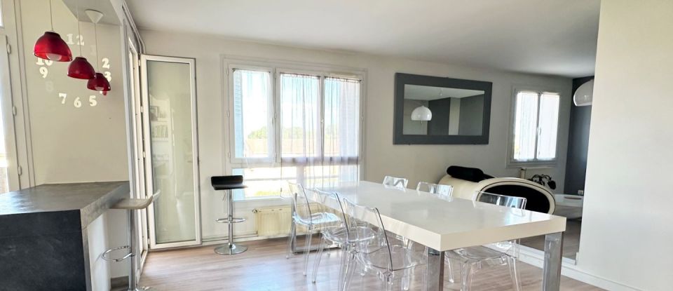 Appartement 4 pièces de 83 m² à Uzès (30700)