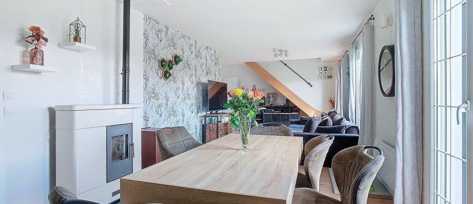 Maison 7 pièces de 109 m² à Noisy-Rudignon (77940)