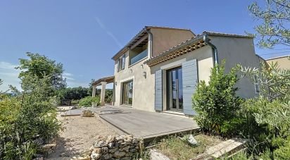 House 8 rooms of 215 m² in Bédoin (84410)