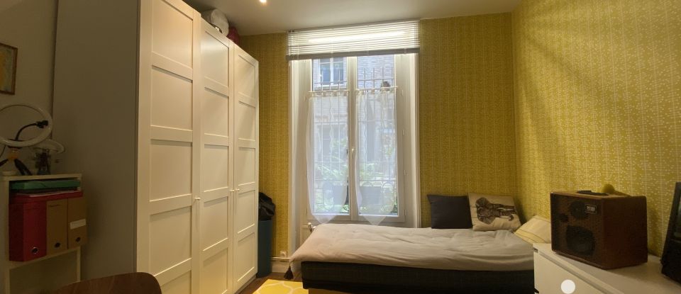 Appartement 4 pièces de 96 m² à Paris (75017)