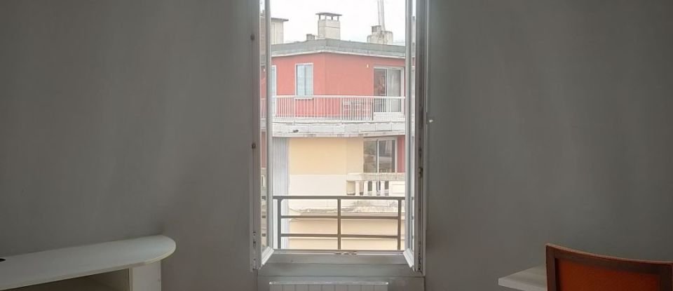 Appartement 4 pièces de 68 m² à Paris (75015)