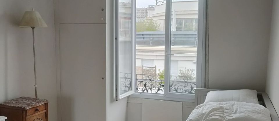 Appartement 4 pièces de 68 m² à Paris (75015)