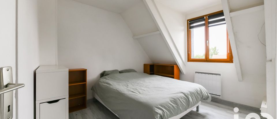 Maison traditionnelle 5 pièces de 109 m² à Saintry-sur-Seine (91250)