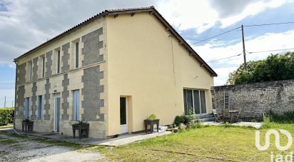 Maison rustique 9 pièces de 230 m² à Fontaines-d'Ozillac (17500)