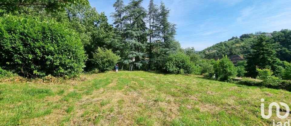 Terrain de 6 073 m² à Châteauneuf (42800)