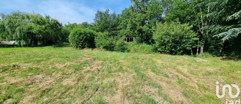 Terrain de 6 073 m² à Châteauneuf (42800)