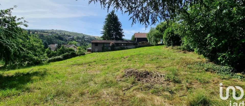 Terrain de 6 073 m² à Châteauneuf (42800)