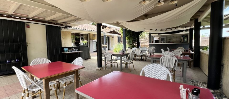 Restaurant of 330 m² in Bournel (47210)