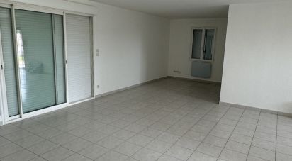 Maison 5 pièces de 91 m² à Saint-Martin-du-Bois (33910)