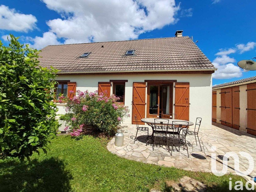 Pavilion 6 rooms of 138 m² in Chemilly-sur-Serein (89800)