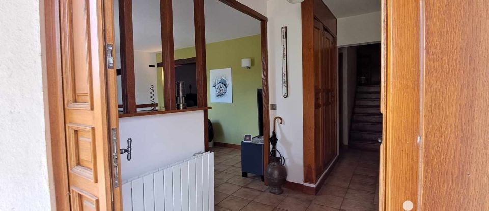 Pavilion 6 rooms of 138 m² in Chemilly-sur-Serein (89800)