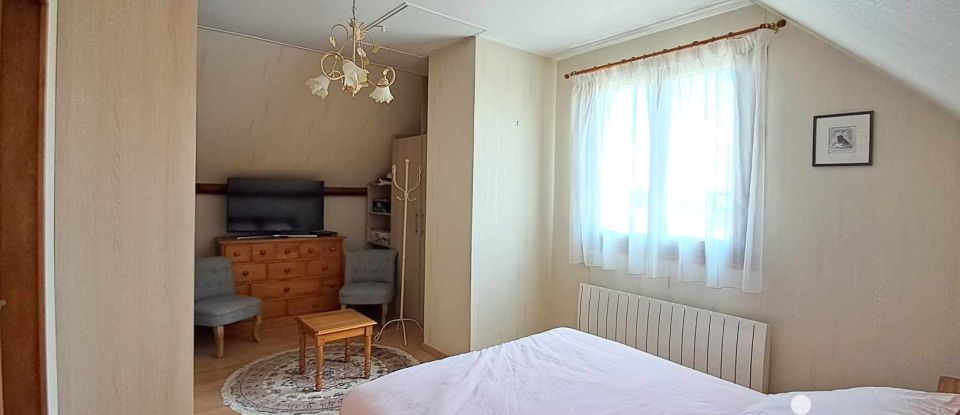 Pavilion 6 rooms of 138 m² in Chemilly-sur-Serein (89800)