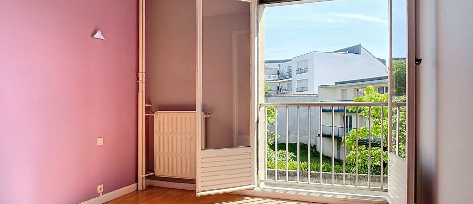 Apartment 3 rooms of 67 m² in Reims (51100)