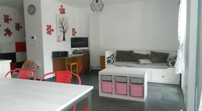 Apartment 3 rooms of 69 m² in Lathuile (74210)